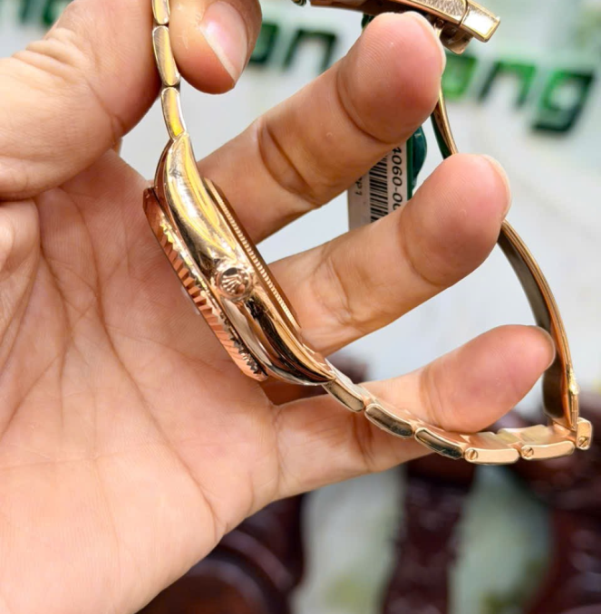 Rolex 326935 full set 2016 vàng Hồng size 42 mới tinh giá 1tỷ180 triệu
