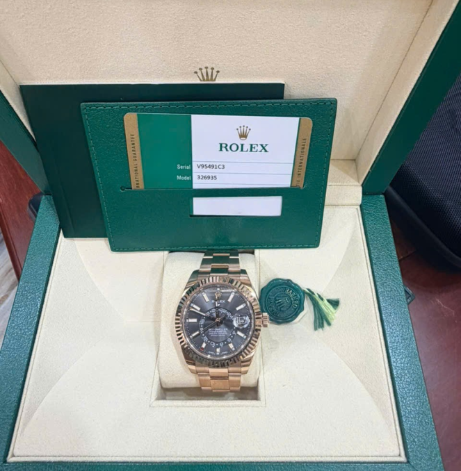 Sky Dweller 326935 vàng hồng nguyên khối mặt số Rhodium hộp thẻ 2018 size 42 giá 1tỷ180