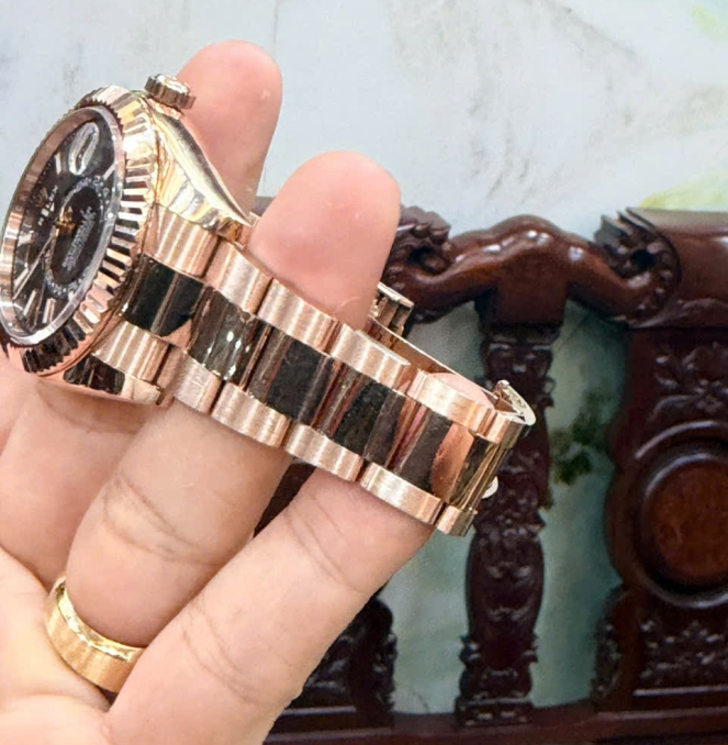 Sky Dweller 326935 vàng hồng nguyên khối mặt số Rhodium hộp thẻ 2018 size 42 giá 1tỷ180