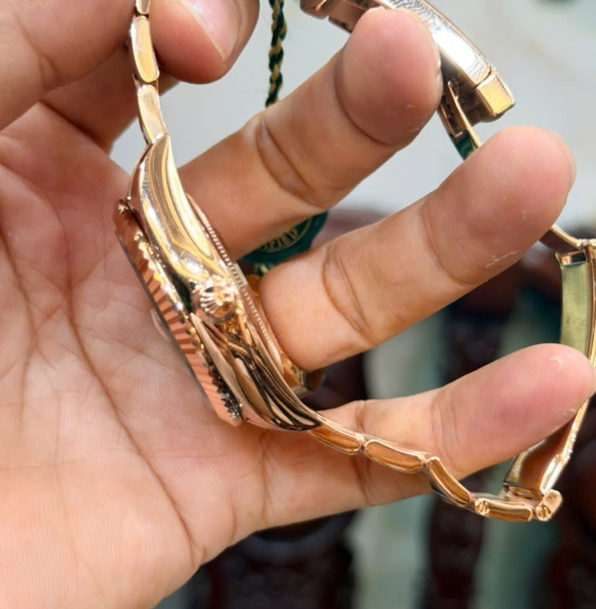 Sky Dweller 326935 vàng hồng nguyên khối mặt số Rhodium hộp thẻ 2018 size 42 giá 1tỷ180