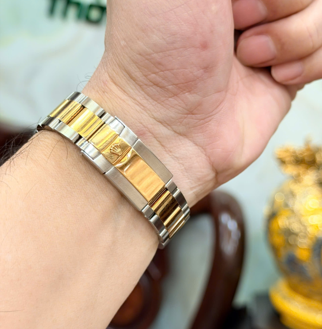 Rolex 116523 đờ mi vàng - mặt số + niềng kim cương thiên giá 418 triệu