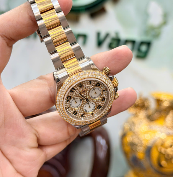 Rolex 116523 đờ mi vàng - mặt số + niềng kim cương thiên giá 418 triệu