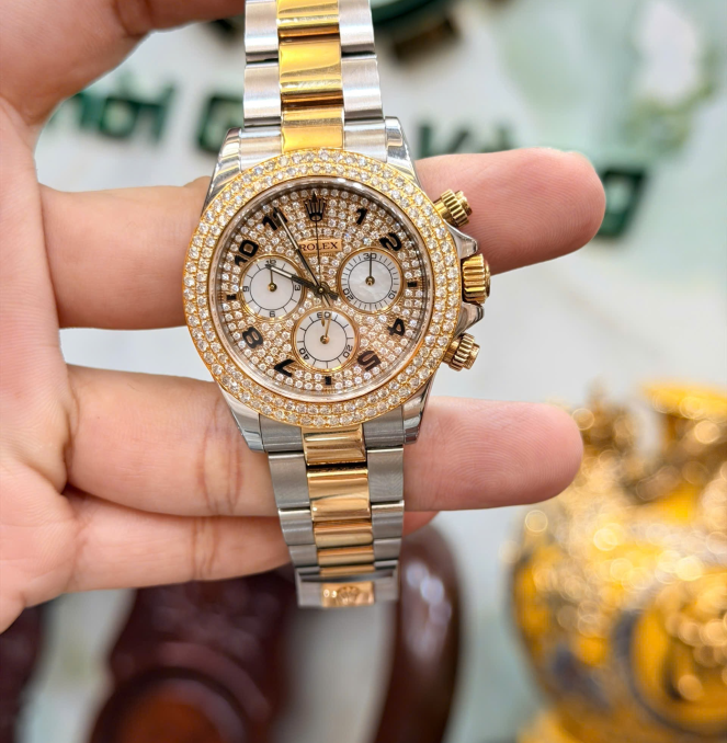 Rolex 116523 đờ mi vàng - mặt số + niềng kim cương thiên giá 418 triệu