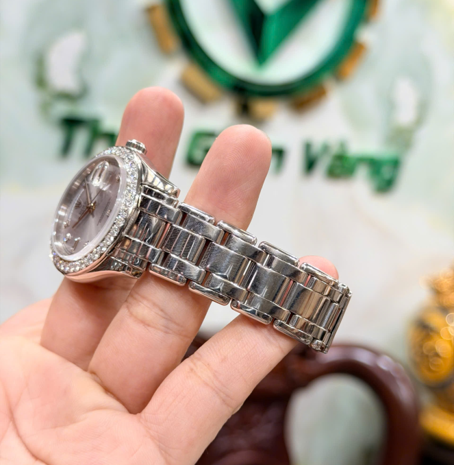 Rolex 18946 platin size 39 vành kim cương Zin hãng size 39 giá  1tỷ060 triệu