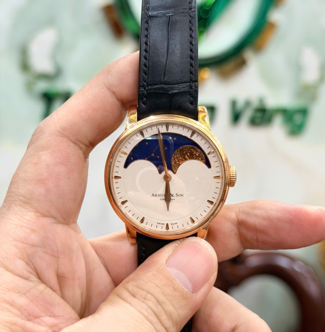 Arnold & Son HM Perpetual Moon size 42 mm Trăng đại 122 năm giá 279 triệu