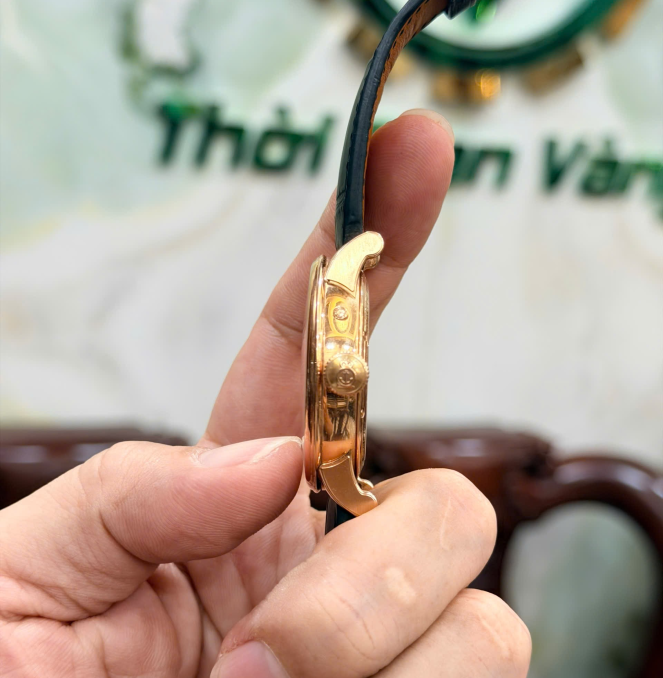 Arnold & Son HM Perpetual Moon size 42 mm Trăng đại 122 năm giá 279 triệu