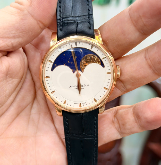 Arnold & Son HM Perpetual Moon size 42 mm Trăng đại 122 năm giá 279 triệu