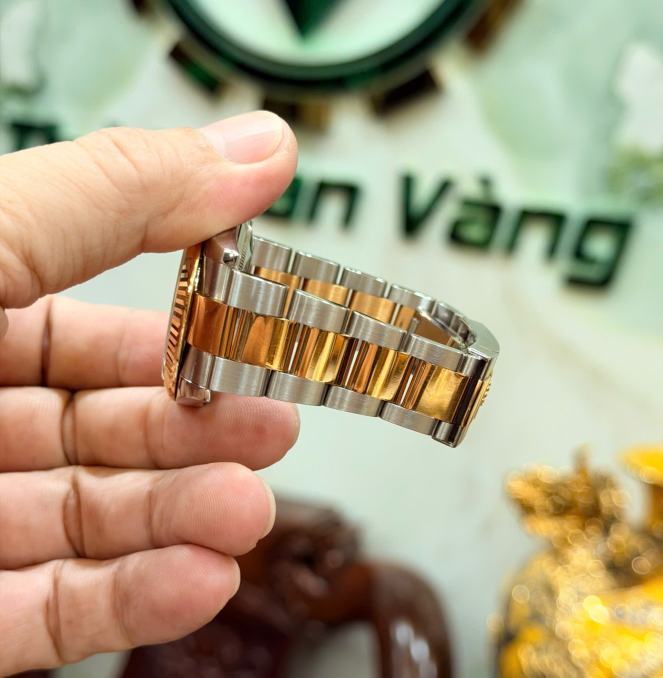 Rolex 116333 đờ mi vàng vàng size 41 đã ngừng sản xuất giá  255 triệu