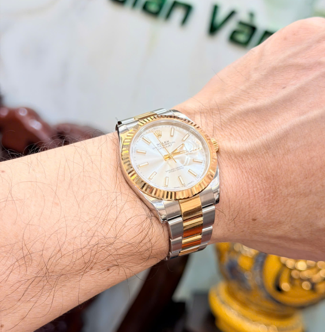 Rolex 116333 đờ mi vàng vàng size 41 đã ngừng sản xuất giá  255 triệu