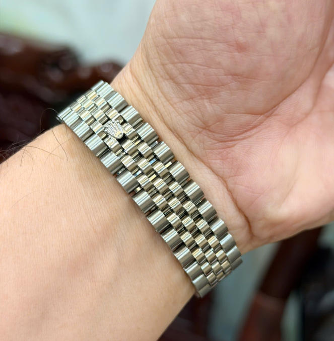 Rolex 116234 vi tính trắng niềng kim cương 2li option size 36 giá 208 triệu