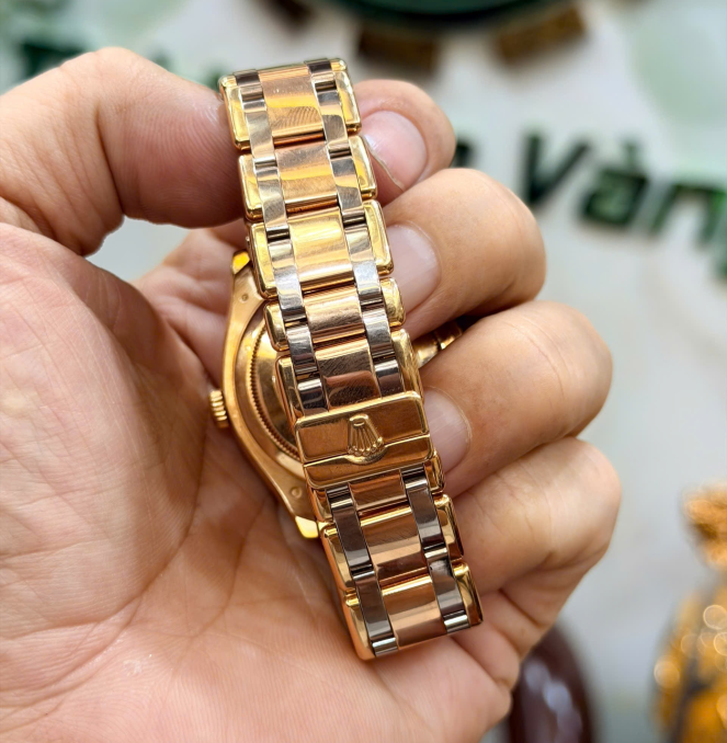Rolex 18948 size 39 vàng khối 3 màu hộp sổ thẻ 2011 giá 960 triệu