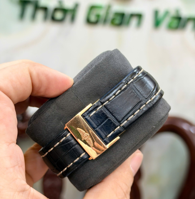 Breitling chonograph vàng khối size 43 kim cương Zin hãng  hiếm gặp hộp + thẻ giá 468 triệu