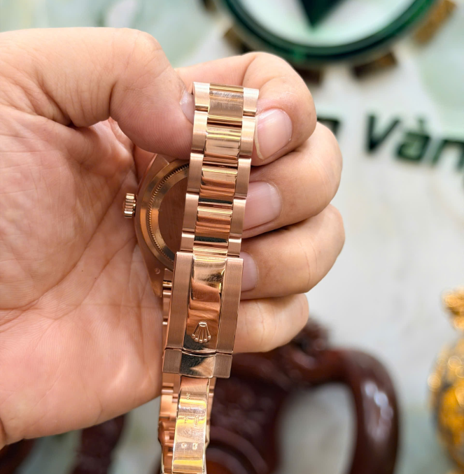 Rolex sky Dweller 326935 chỉnh giờ trên vành benzen hộp sổ thẻ 2018 giá  1tỷ199 triệu