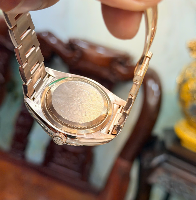Rolex sky Dweller 326935 chỉnh giờ trên vành benzen hộp sổ thẻ 2018 giá  1tỷ199 triệu