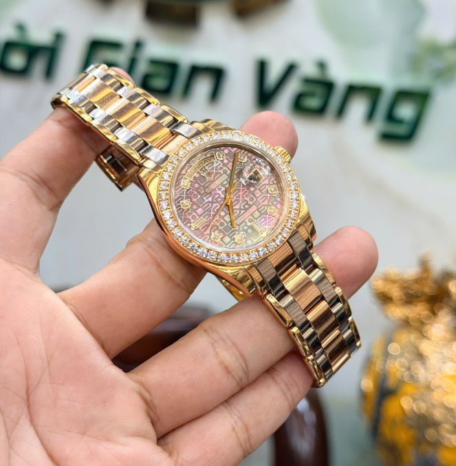 Siêu phẩm vi tính xà cừ 18948 full hộp sổ thẻ 2013 size 39 giá 1tỷ039 triệu