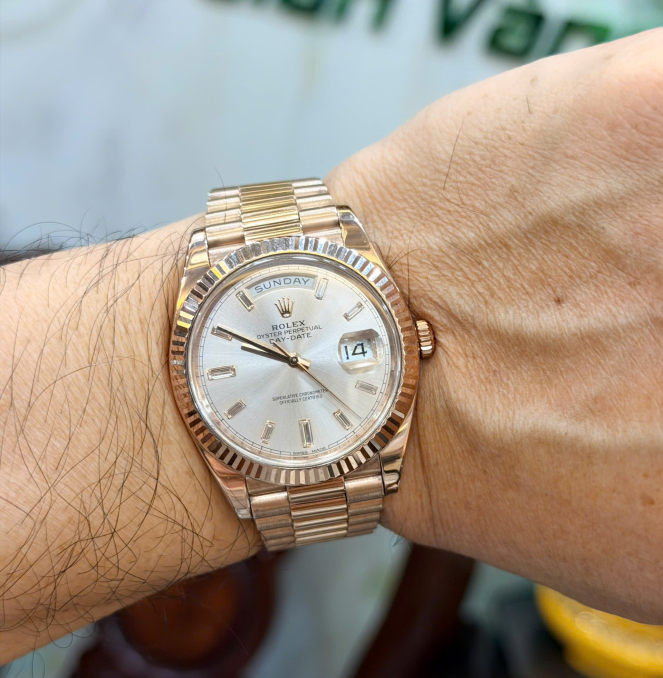 Rolex 228235 này full set 2017 giá 1 tỷ 180 triệu