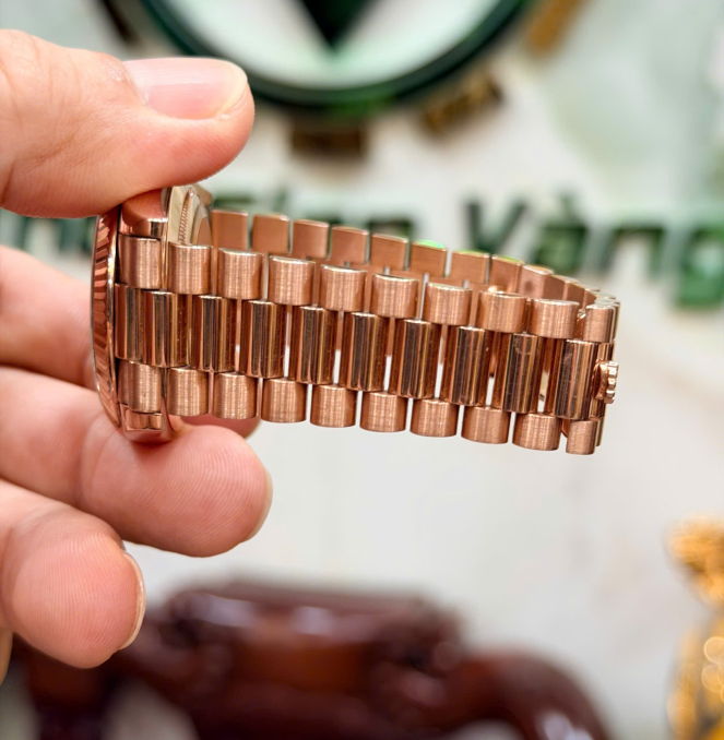 Rolex 228235 này full set 2017 giá 1 tỷ 180 triệu