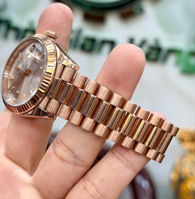 Rolex 228235 này full set 2017 giá 1 tỷ 180 triệu