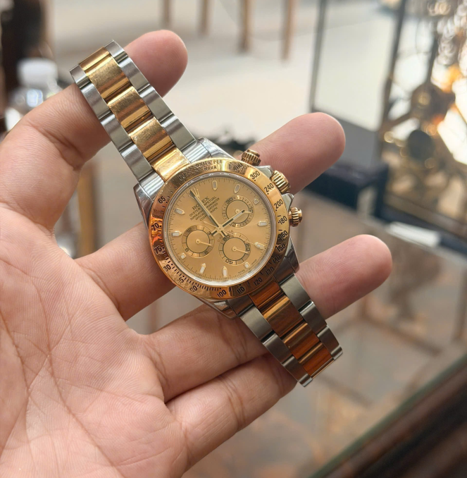 Rolex daytona 116523 mặt sam banh giá 390 triệu
