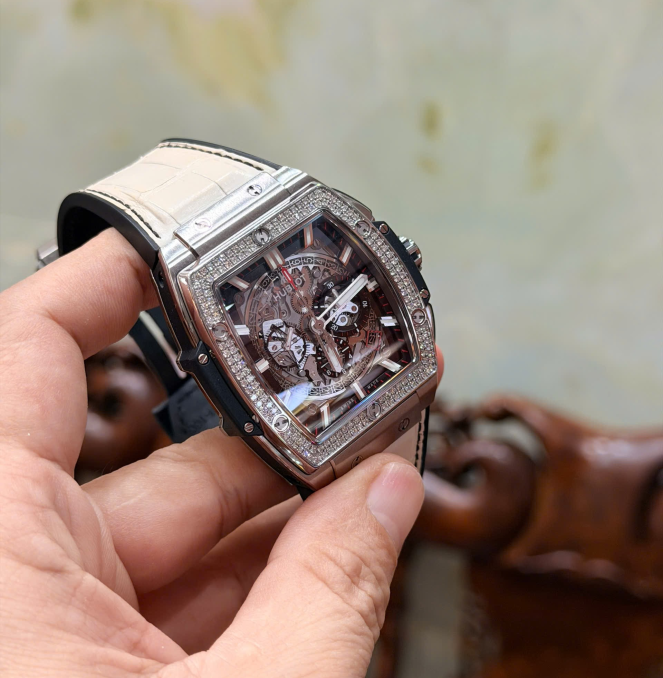 Hublot Spirit BigBang diamond zin hãng chekapp 2024 size 45 giá 239 triệu