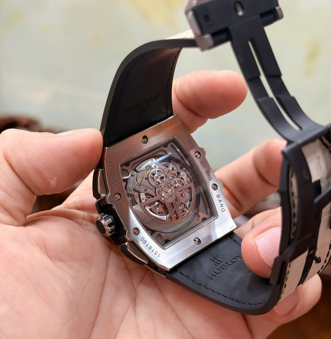 Hublot Spirit BigBang diamond zin hãng chekapp 2024 size 45 giá 239 triệu