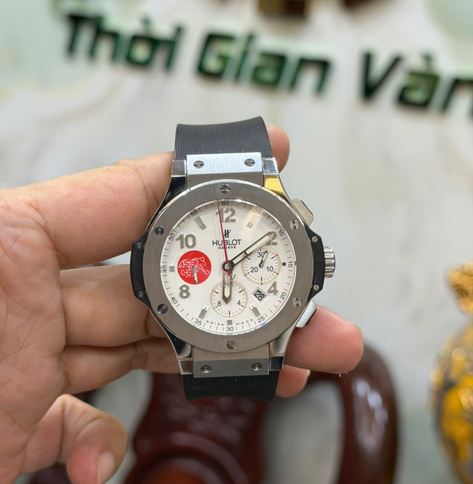Hublot bản kỷ niệm World Cup 2006  Thủy Sỹ size 44 giá 108 triệu