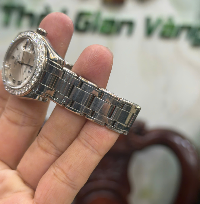 Rolex 81319 vàng khối size 34 giá 568 triệu 
