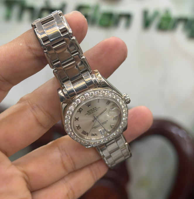 Rolex 81319 vàng khối size 34 giá 568 triệu 