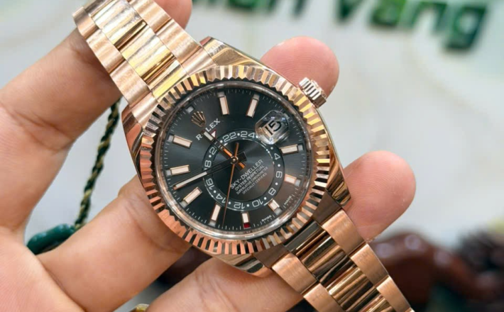 Sky Dweller 326935 vàng hồng nguyên khối mặt số Rhodium hộp thẻ 2018 size 42 giá 1tỷ180