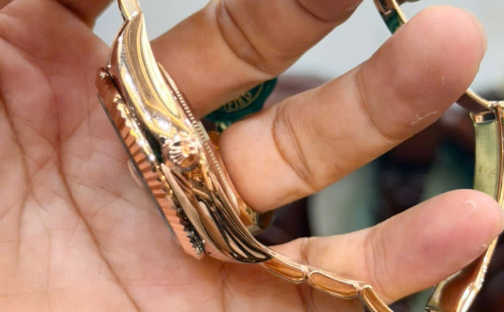 Sky Dweller 326935 vàng hồng nguyên khối mặt số Rhodium hộp thẻ 2018 size 42 giá 1tỷ180