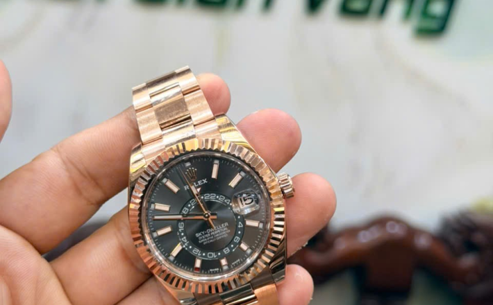 Sky Dweller 326935 vàng hồng nguyên khối mặt số Rhodium hộp thẻ 2018 size 42 giá 1tỷ180