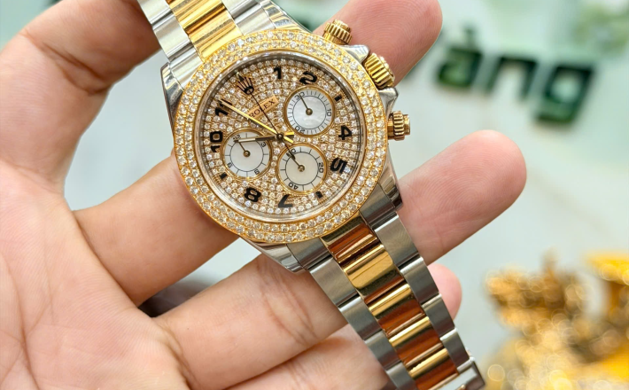 Rolex 116523 đờ mi vàng - mặt số + niềng kim cương thiên giá 418 triệu