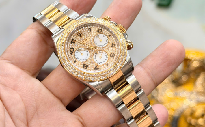 Rolex 116523 đờ mi vàng - mặt số + niềng kim cương thiên giá 418 triệu