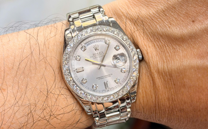 Rolex 18946 platin size 39 vành kim cương Zin hãng size 39 giá  1tỷ060 triệu