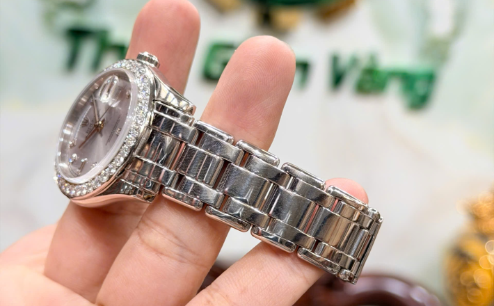 Rolex 18946 platin size 39 vành kim cương Zin hãng size 39 giá  1tỷ060 triệu