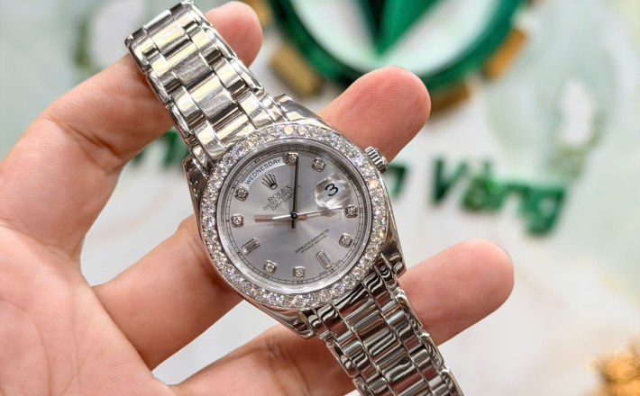 Rolex 18946 platin size 39 vành kim cương Zin hãng size 39 giá  1tỷ060 triệu