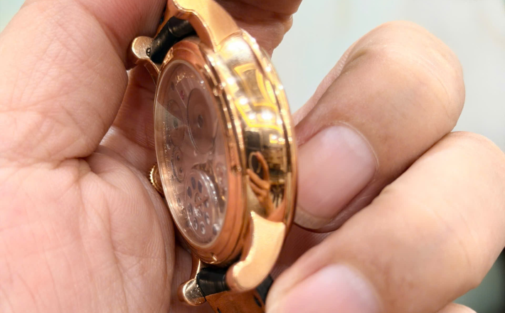 Arnold & Son HM Perpetual Moon size 42 mm Trăng đại 122 năm giá 279 triệu