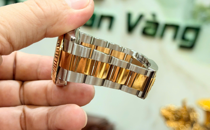 Rolex 116333 đờ mi vàng vàng size 41 đã ngừng sản xuất giá  255 triệu