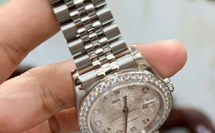 Rolex 116234 vi tính trắng niềng kim cương 2li option size 36 giá 208 triệu