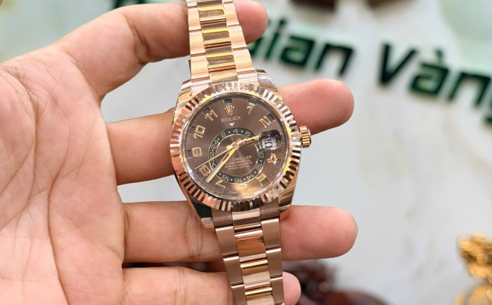 Rolex sky Dweller 326935 chỉnh giờ trên vành benzen hộp sổ thẻ 2018 giá  1tỷ199 triệu