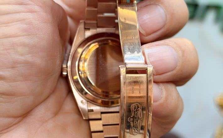 Rolex 228235 này full set 2017 giá 1 tỷ 180 triệu