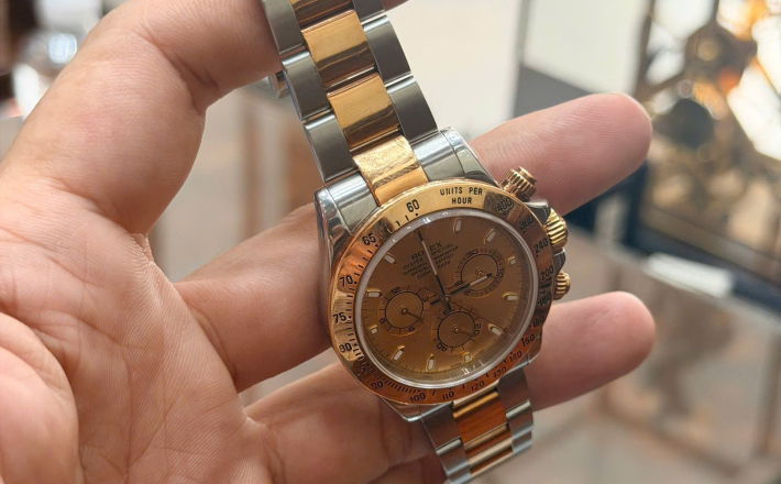 Rolex daytona 116523 mặt sam banh giá 390 triệu