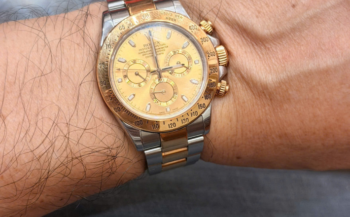Rolex daytona 116523 mặt sam banh giá 390 triệu