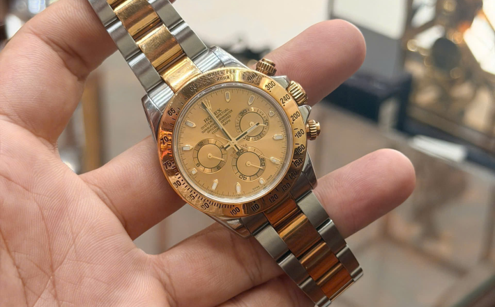 Rolex daytona 116523 mặt sam banh giá 390 triệu