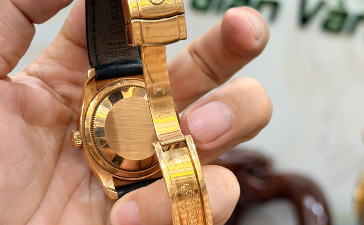 Rolex 116138 vàng khối hộp thẻ 2011 mặt xanh size 36 giá 418 triệu