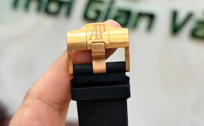 Quái thú Auderma Piguet ceramic size 44  zin nguyên bản giá 790 triệu