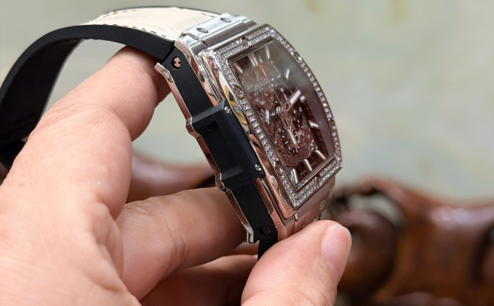 Hublot Spirit BigBang diamond zin hãng chekapp 2024 size 45 giá 239 triệu