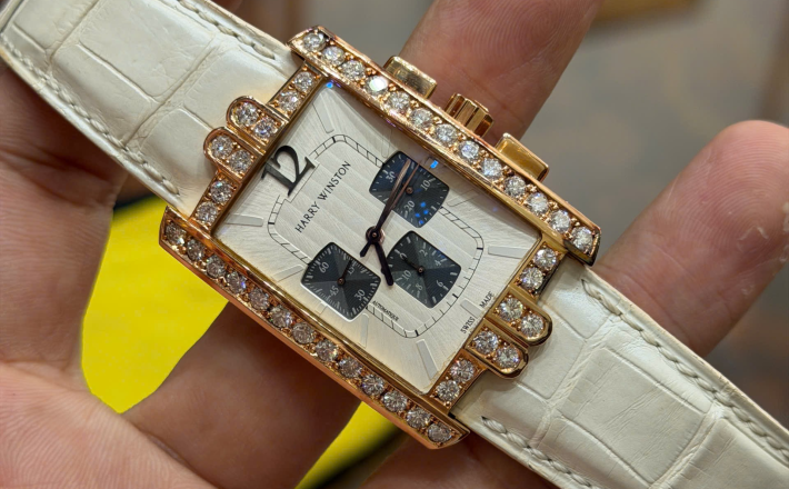 Harry Winston vàng hồng kim cương Zin hãng giá 368 triệu