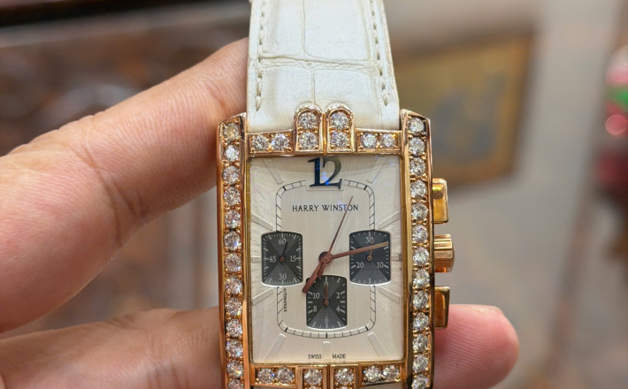 Harry Winston vàng hồng kim cương Zin hãng giá 368 triệu