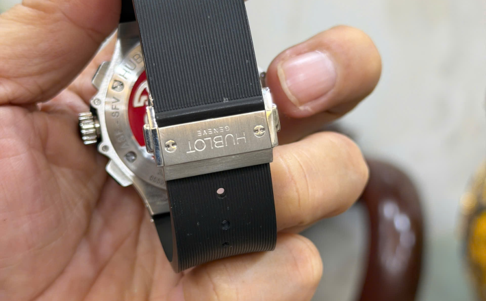 Hublot bản kỷ niệm World Cup 2006  Thủy Sỹ size 44 giá 108 triệu